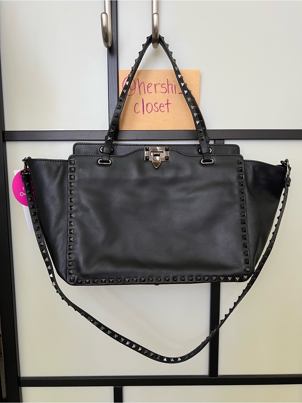 Authentic Valentino Garavani Vitello Noir Medium Tote Rockstud Black Leather